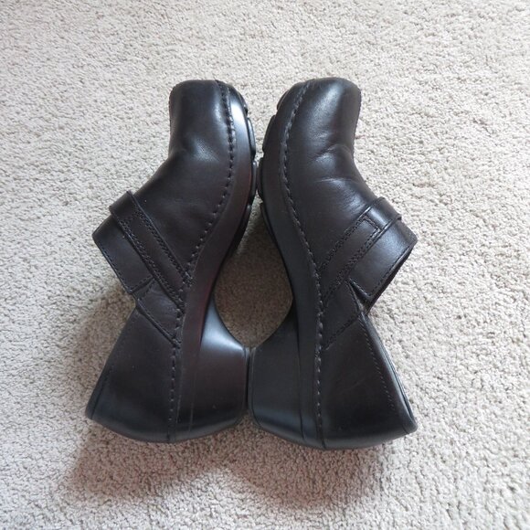 Dansko Womens Clogs/Shoes Size 7.5/8/38 Black Leather Button Detail #9815020200 - Picture 7 of 11